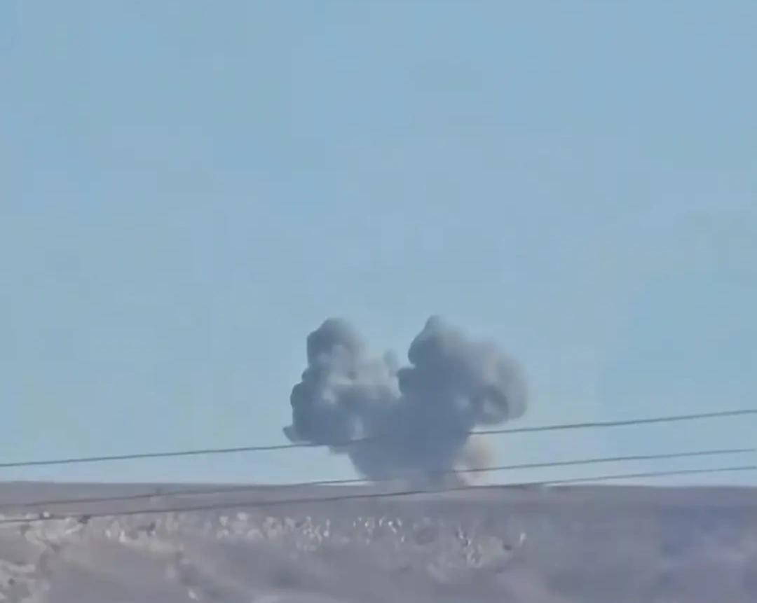 沙特这次动手的对象值得注意，是也门过渡委员会，并不是胡塞武装，而是阿联酋支持的一