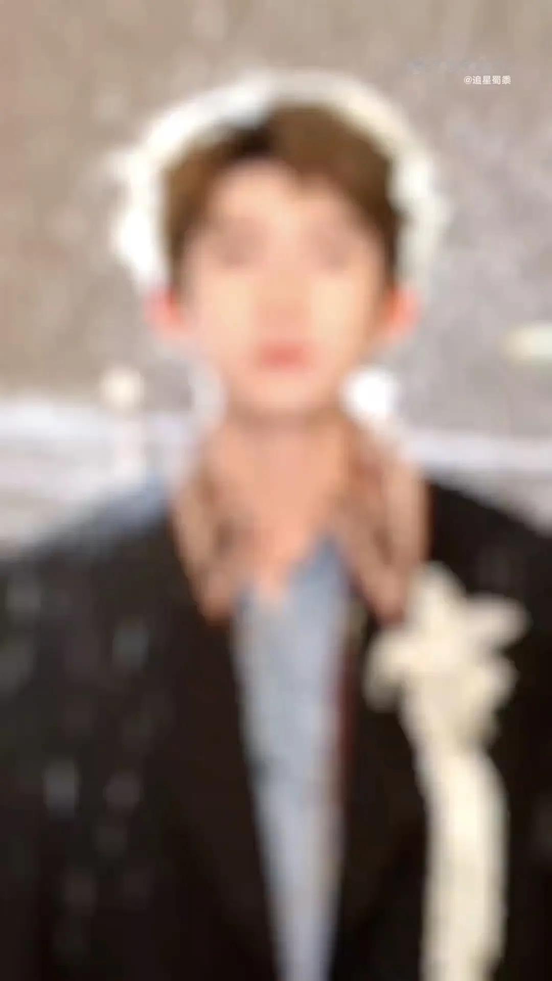 王源跳《初雪》破圈：十年青春和解，TFBOYS与EXO的跨代双向奔赴当王源