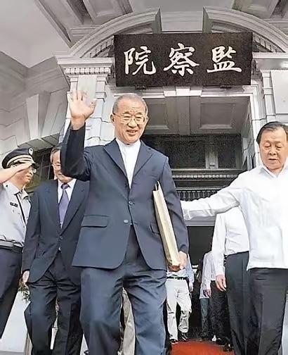谁能想到，一份温柔的公益理念，悄悄改变了十万个孩子的人生。台湾人士王建煊发起的捡