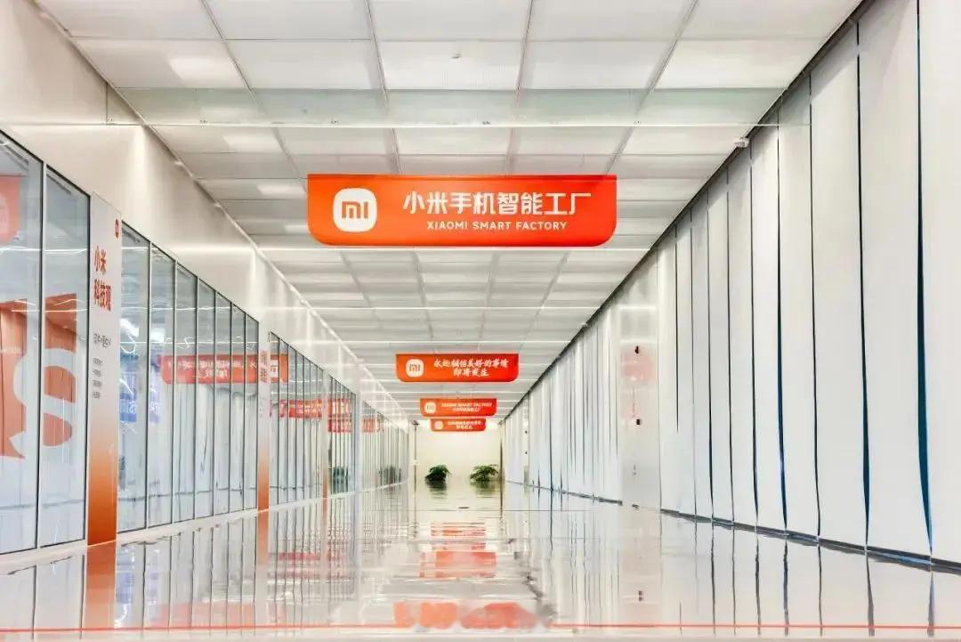 目前小米在长沙投了一家专门搞电解液研发和制造法恩莱特,在湖北投了一家做正极材料的