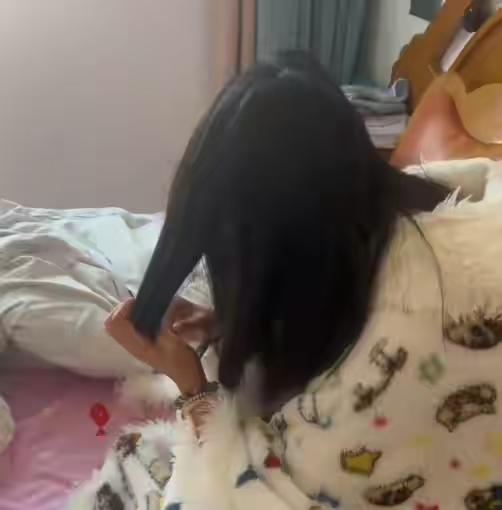 这就是留守女孩的悲哀！江西丰城，11岁留守女孩一人在家时，遭同村亲戚猥亵，爷爷奶