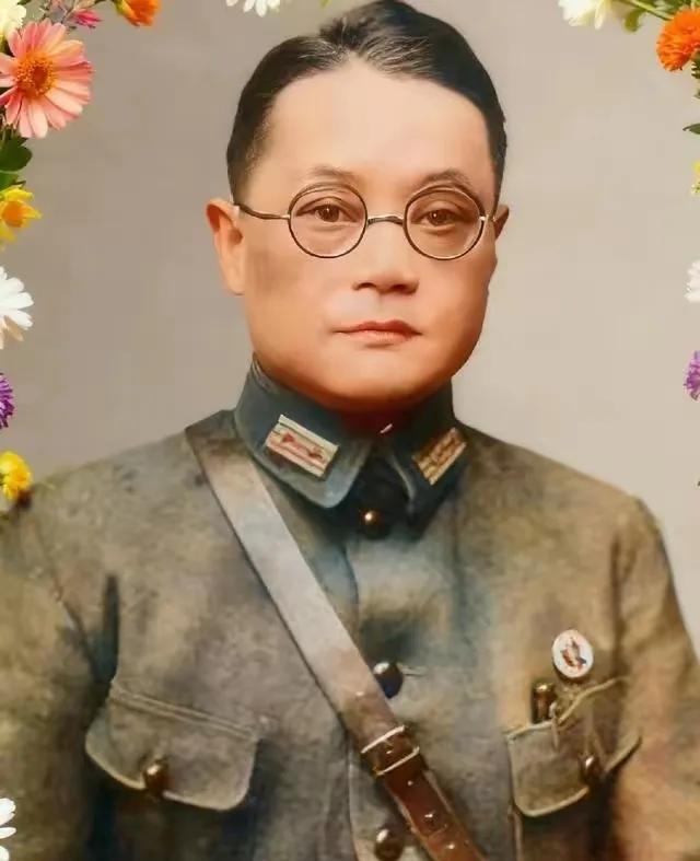 1949年，国军上将潘文华决心起义，却意外发现宠爱的七姨太竟是军统特务。为保住起