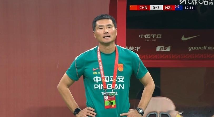 国足0比3新西兰，再次给球迷浇了盆冷水，可笑的认为2：0库拉索，国足已经有与世界