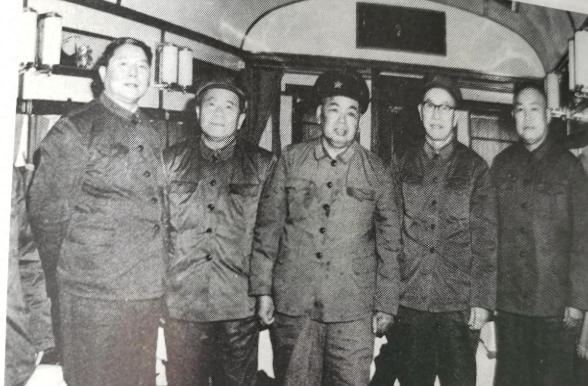 许世友在三大战役和抗美援朝都无突出军功，为何却能升任大军区司令？1937年初春