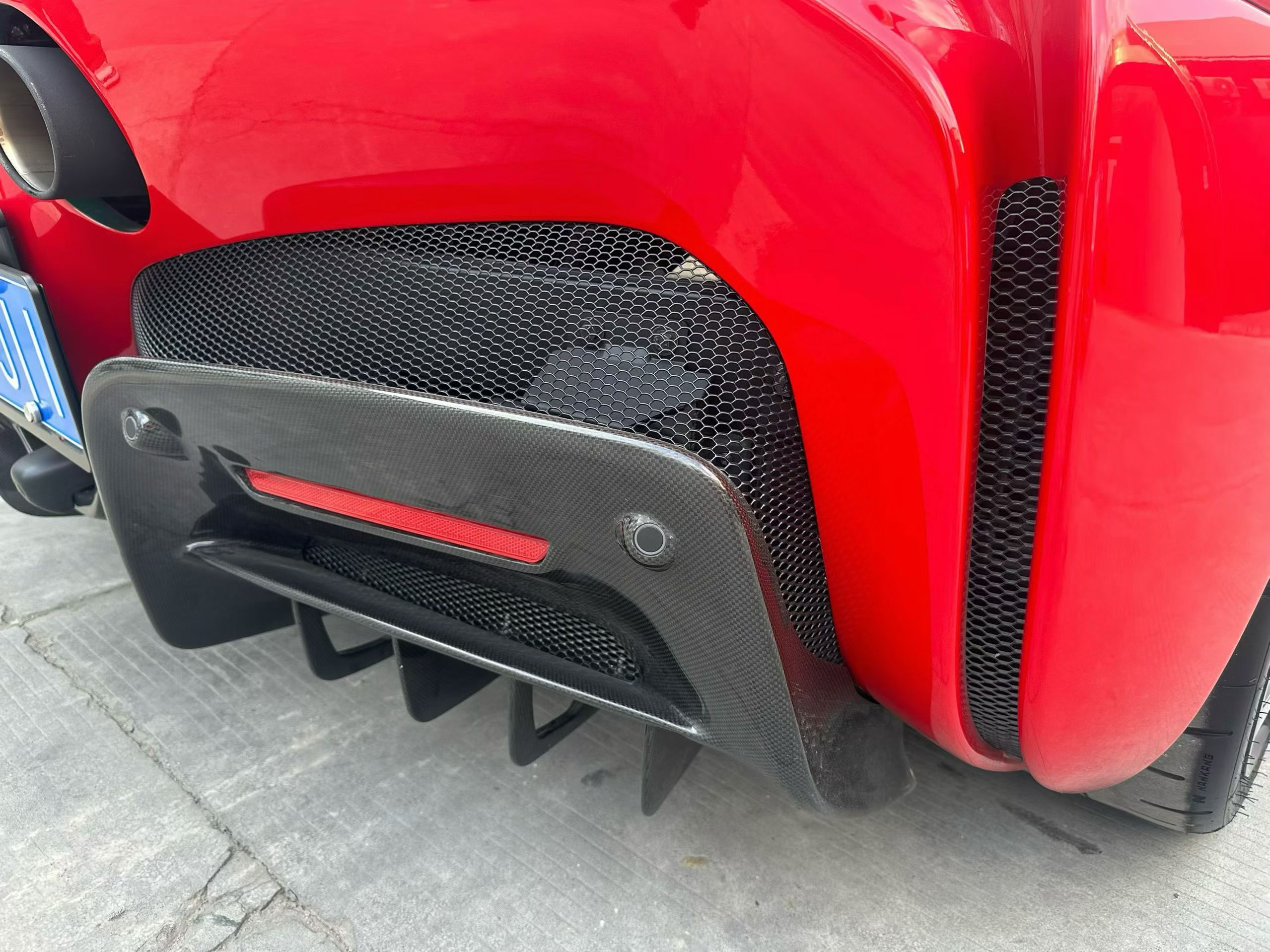 真正的强者，从不止步于巅峰，而是不断突破极限。23年法拉利SF90，仅5000公