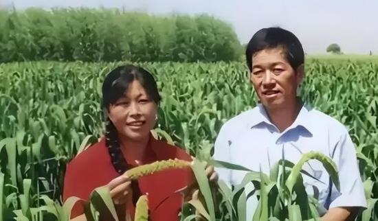 1985年，陕西一父亲逼着19岁的女儿嫁给恩人的儿子，女儿哭闹7天，忽然放弃逃跑