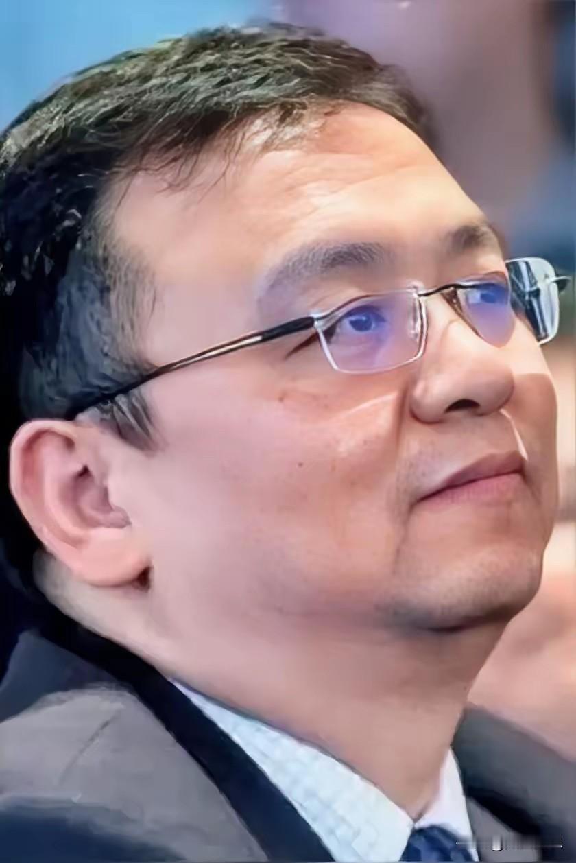 毋庸置疑，朝鲜正迎来历史上的绝佳机遇。有网友表示，在朝鲜首都平壤的街头，私家车