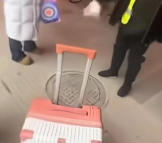 火车站门前的出租车问题应该是全国性的，这次只不过是正好出现在吉林长春也正好碰到