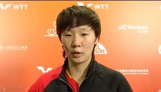 王曼昱4-2张本美和，赛后采访，王曼昱说，这场比赛看似比分是4-2，其实打得很艰