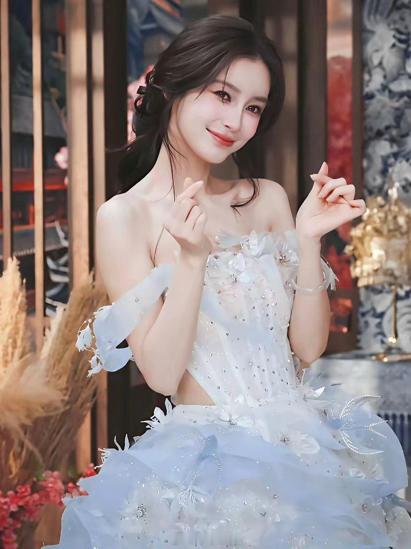 杨颖不着急是假的直播间说陈赫来了她简直忍不住要哭了，后悔也晚了，要不五哈也能有她