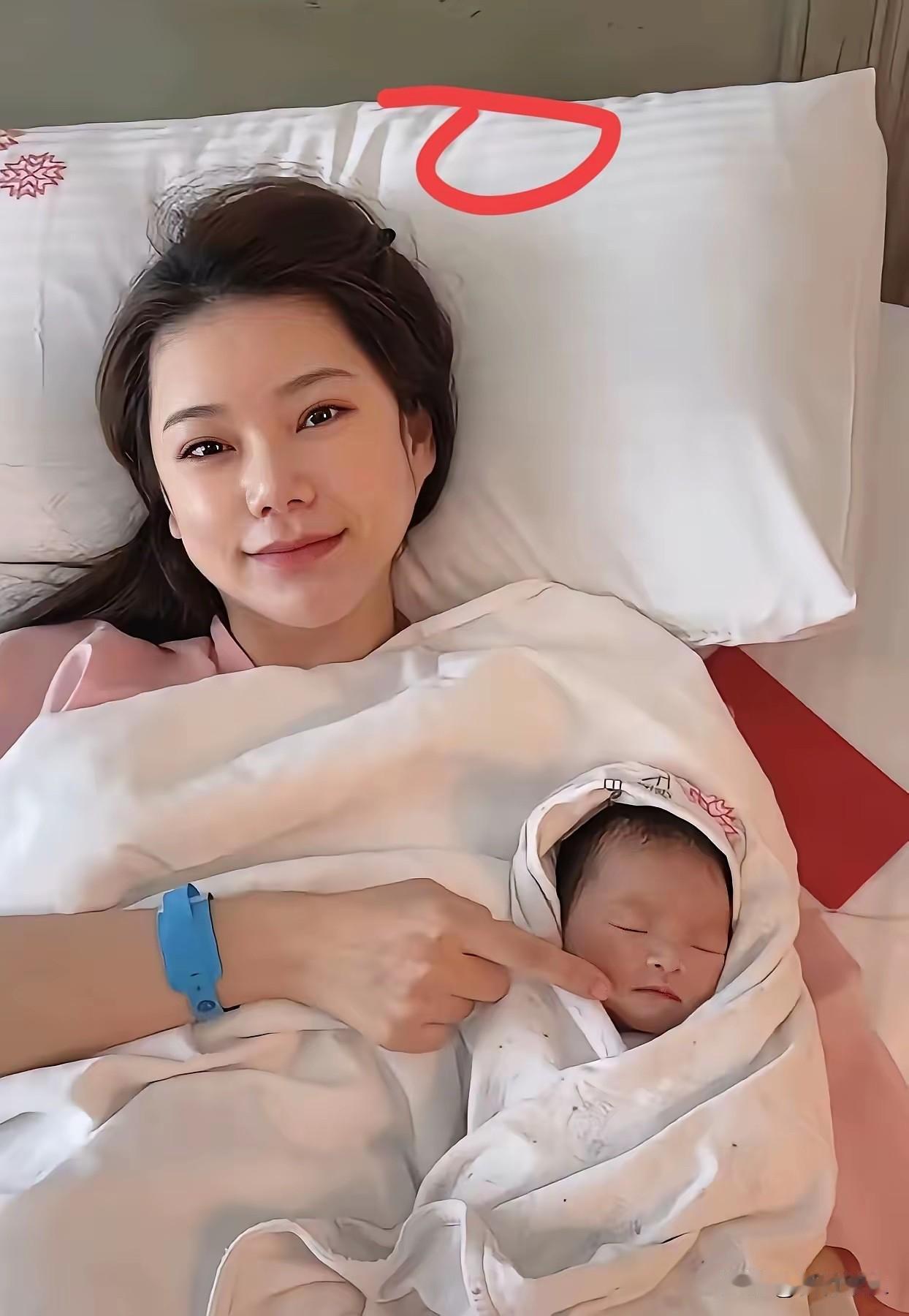 你说马筱梅的产后生活，是真的像镜头里那么甜吗？她生完三天面色红得像水蜜桃