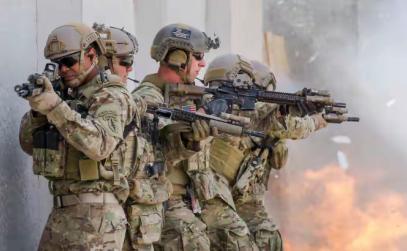 美媒：22年来第一次，特朗普派出美军特种部队，突袭中国远洋货轮美媒近期爆料，特