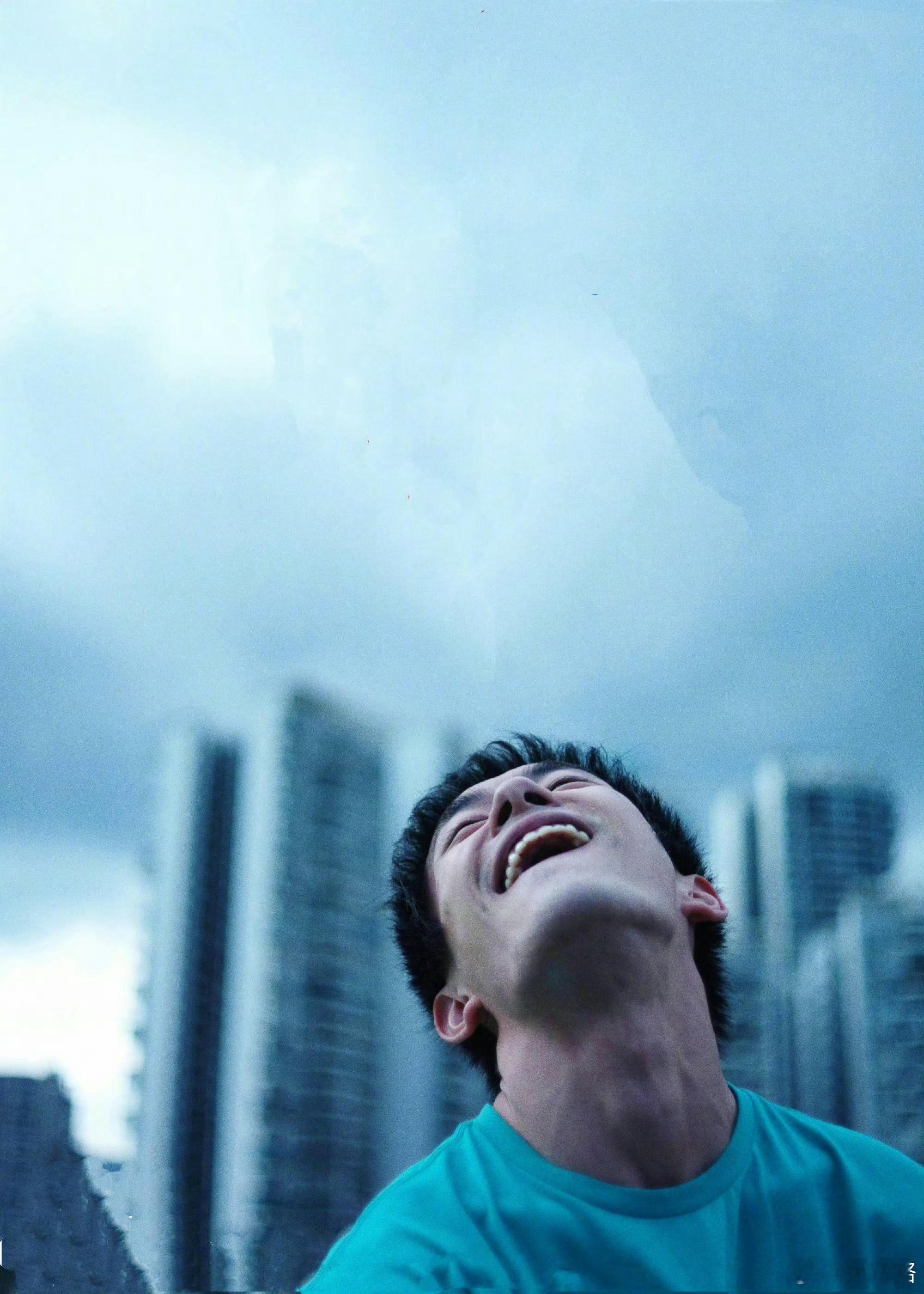 恭喜易烊千玺，最年轻的影帝，世界是你的恭喜《好东西》钟楚曦最佳女配恭喜《还有明天