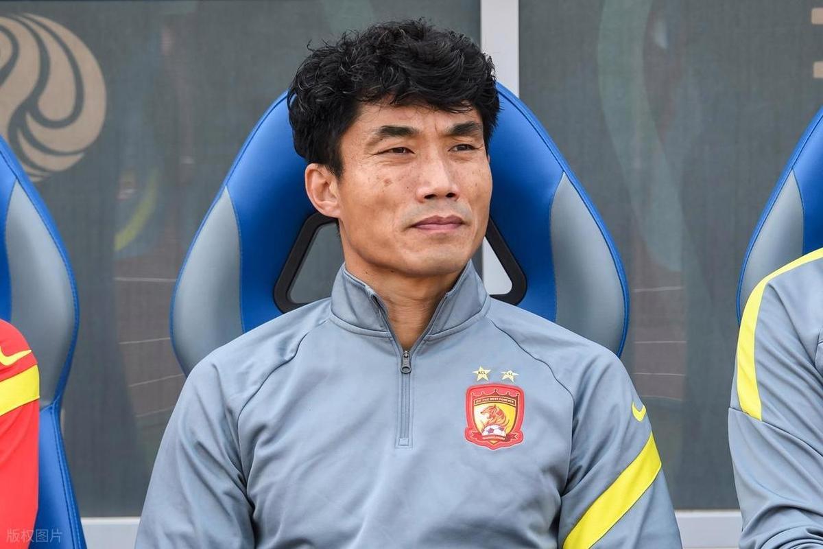 中超豪门不差钱，皆选择了外籍主教练，本土主帅有人欢喜有人忧。上海上港依然是穆斯