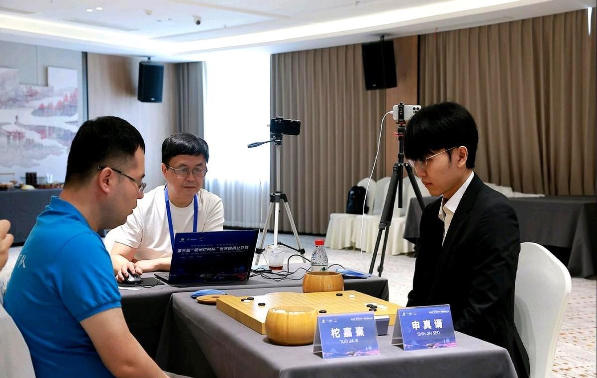 中国棋手提前包揽冠亚军，没人料到破局的，是那个平时不声不响的范胤。申真谞赢了8