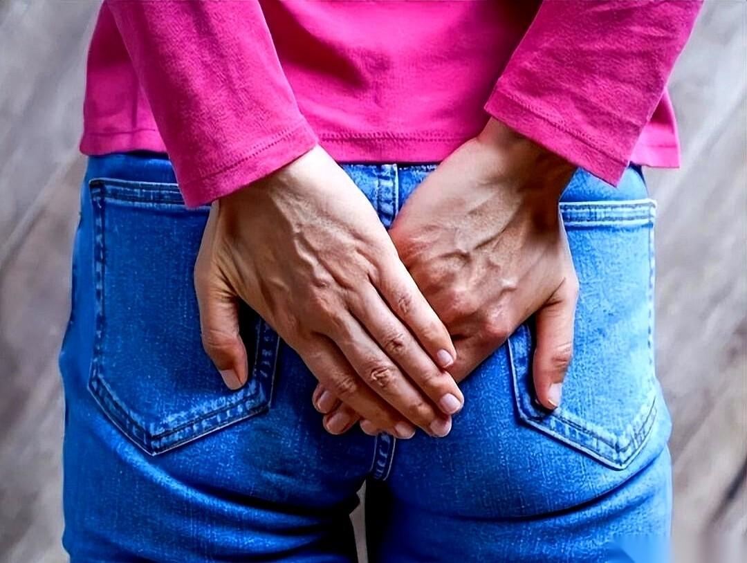 我靠，最近这屁，多得有点不讲道理了。还特别有内涵，在电梯里简直就是一场无声的社