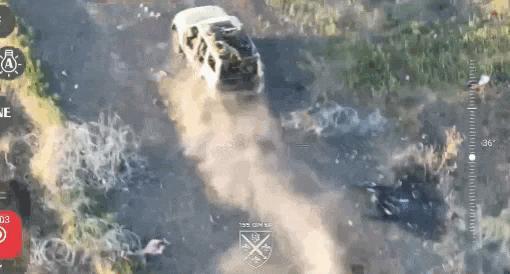 补给线成为死亡线。在波克罗夫斯克以南，乌克兰155旅无人机拍摄到在约2公里的的道