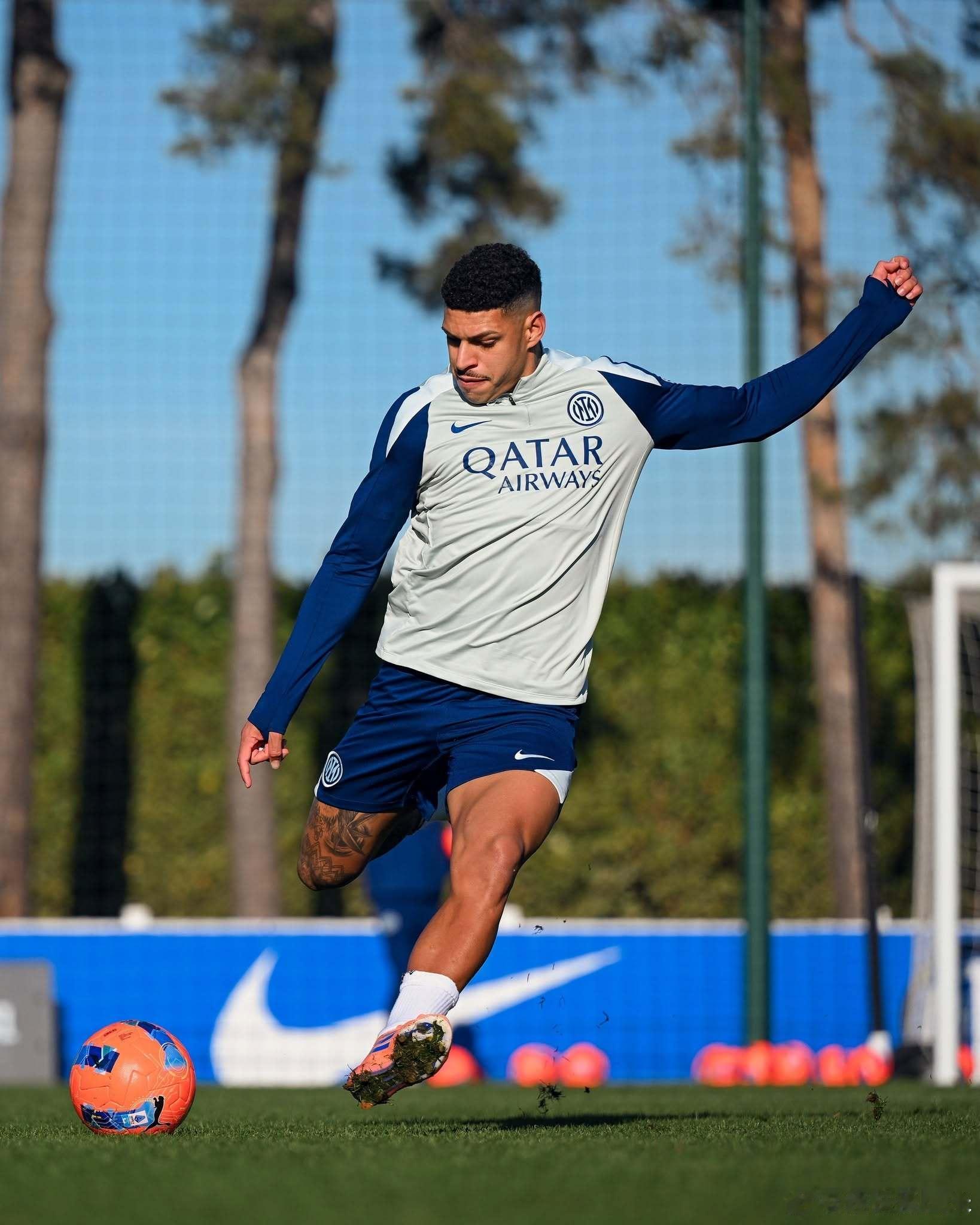 巴尔扎吉：国际米兰在右路希望达米安伤愈后能稍微顶一下，恩里克是主力，达米安会和迪