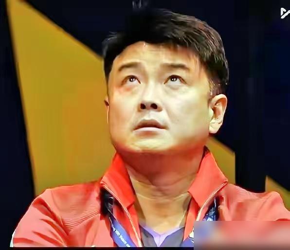 决胜局9-7领先，连丢4分被逆转。第一局10-8领先，又被对手翻盘。国乒这签表刚