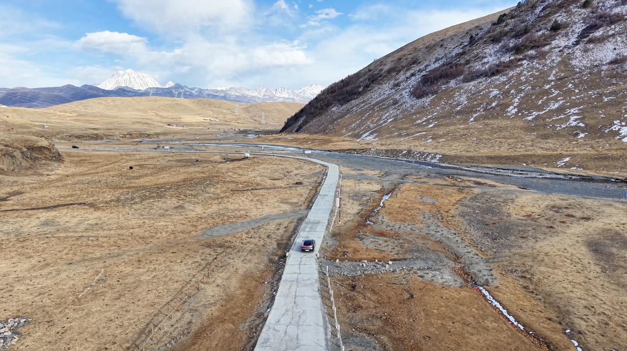 2026年春节，辅助驾驶行业迎来关键转折。以往功能多局限于高速和城区，面对复杂