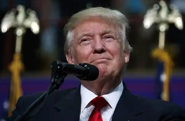 美国欠的钱，快到40万亿了。俄罗斯经济学家曾表示：因为39万亿美元还不起，特