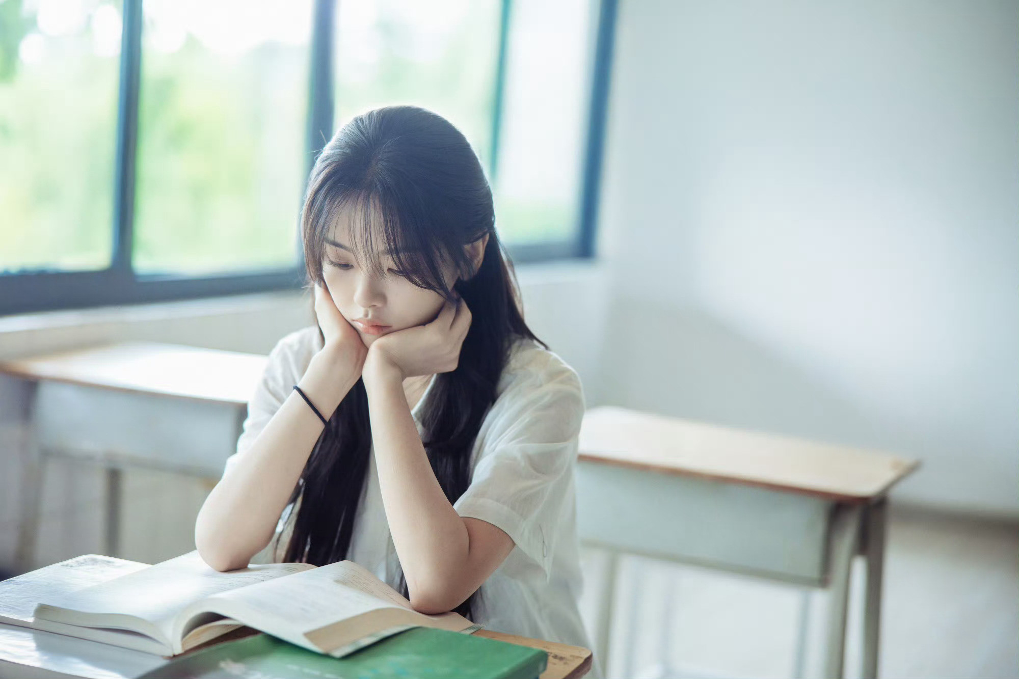 郑雨！习惯了淋雨就继续勇敢生长吧，希望杨超越有vlog哦！