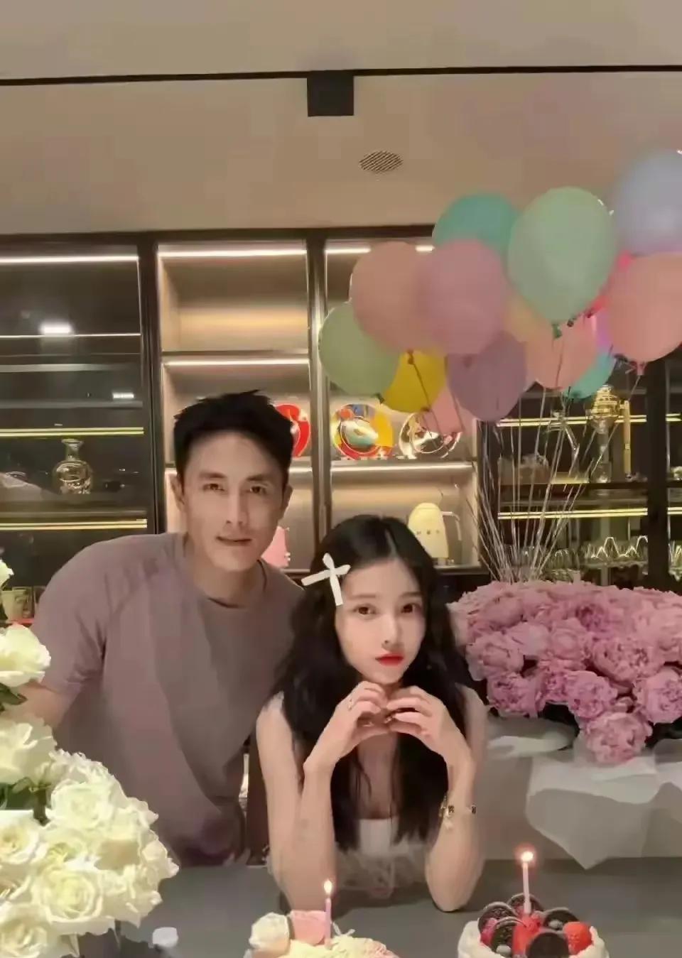 杜淳真是把自己媳妇当成女儿宠了！也不怪王灿都离过婚了，杜淳这个头婚的还愿意娶她