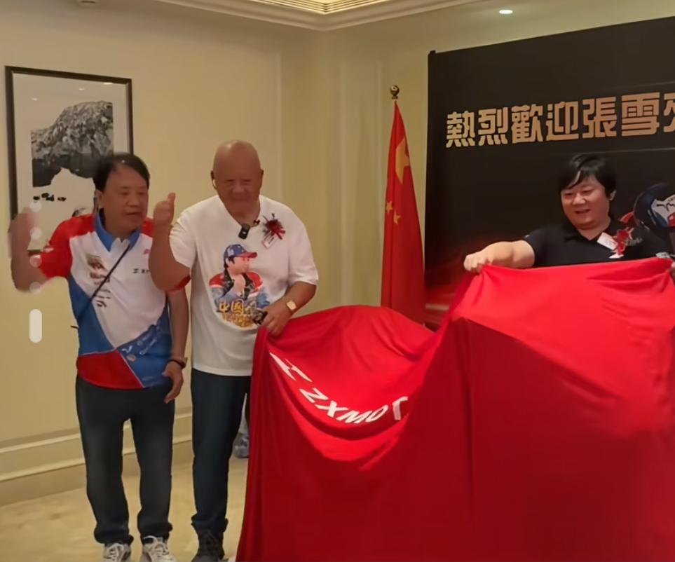 爆单后，张雪机车香港代理慌了，张雪一点都不给代理留退路。张雪机车在香港卖爆了，