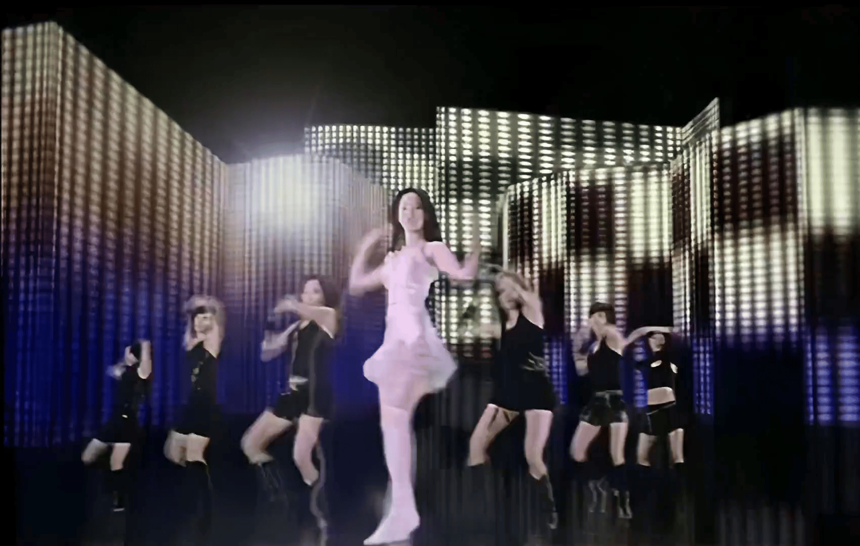 看长腿美女跳舞💃​​​