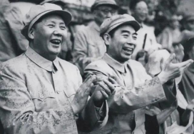 1984年，我军两名干部去前线参会，途经小道时，被埋伏的5名越南特工截住，其中一