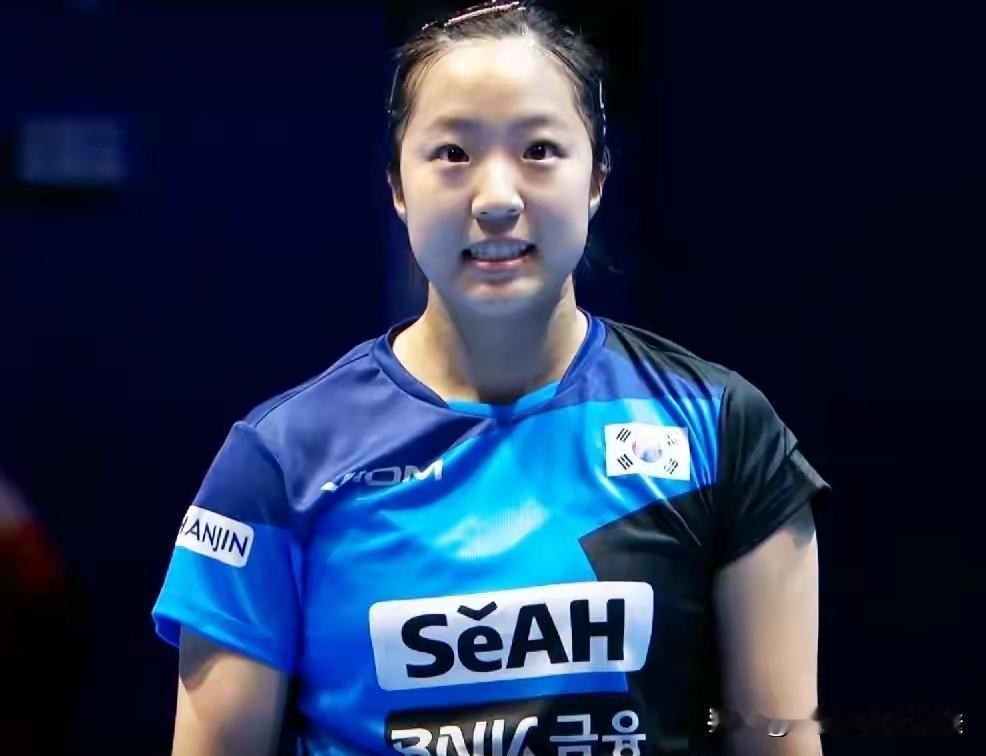 WTT横滨冠军赛，女单八强又出4席，王艺迪太强，一战有五大收获1，朱雨玲（中