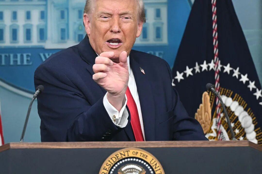 全世界都没见过这么“鸡贼”的战术——你打我的军舰，我就炸你盟友的油轮。过去48小