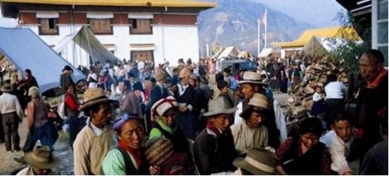 1975年，印度不顾全世界的反对，强行吞并了喜马拉雅山脉中的小国锡金，这个只有7