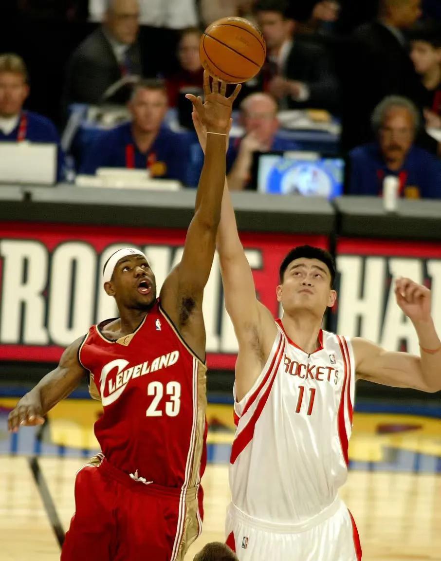 关于詹姆斯和安东尼，姚明和小斯的最佳新秀之争！NBA2002-2003赛季。姚