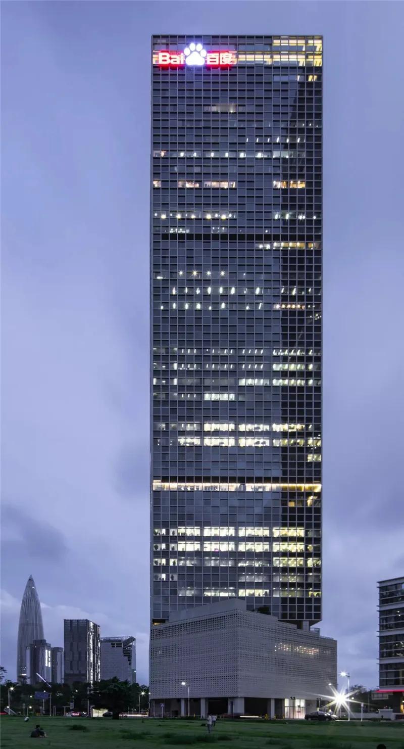 百度掌门人李彦宏把“压箱底”的资产也拿出来了，昆仑芯以保密形式向港交所提交主板上