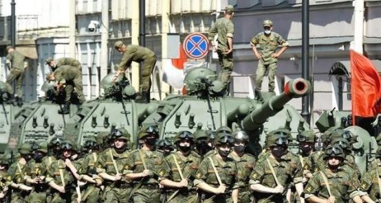 打到现在，俄罗斯终于看明白了，他可以炸乌克兰的城市，可以打掉乌克兰的电网，却炸不