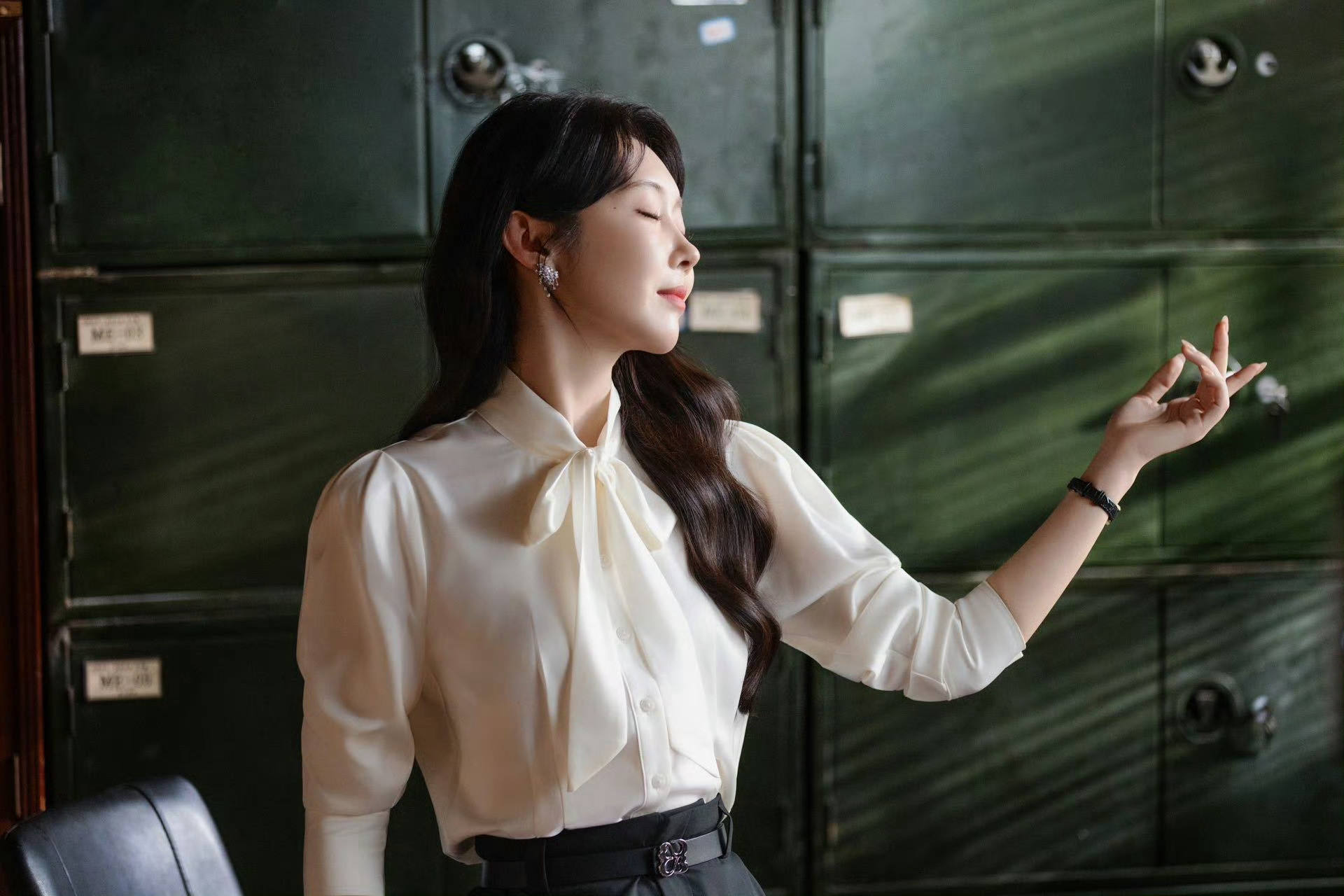 宣璐新剧危险但实在美丽宣璐饰演的她又美又危险，演技在线！！