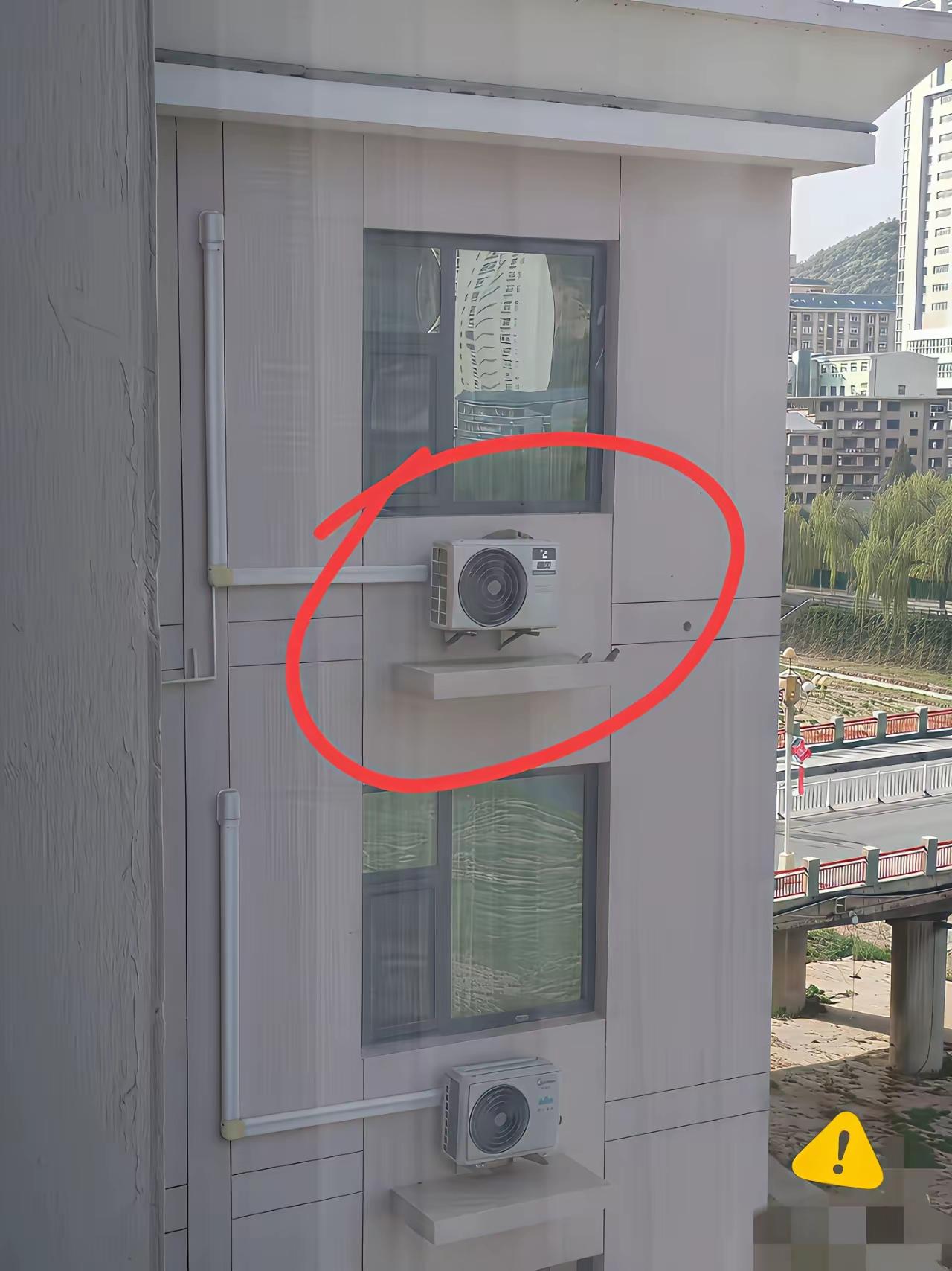 现在有钱人都这么豪横了吗？看看这个家庭安装的空调，有专门的空调