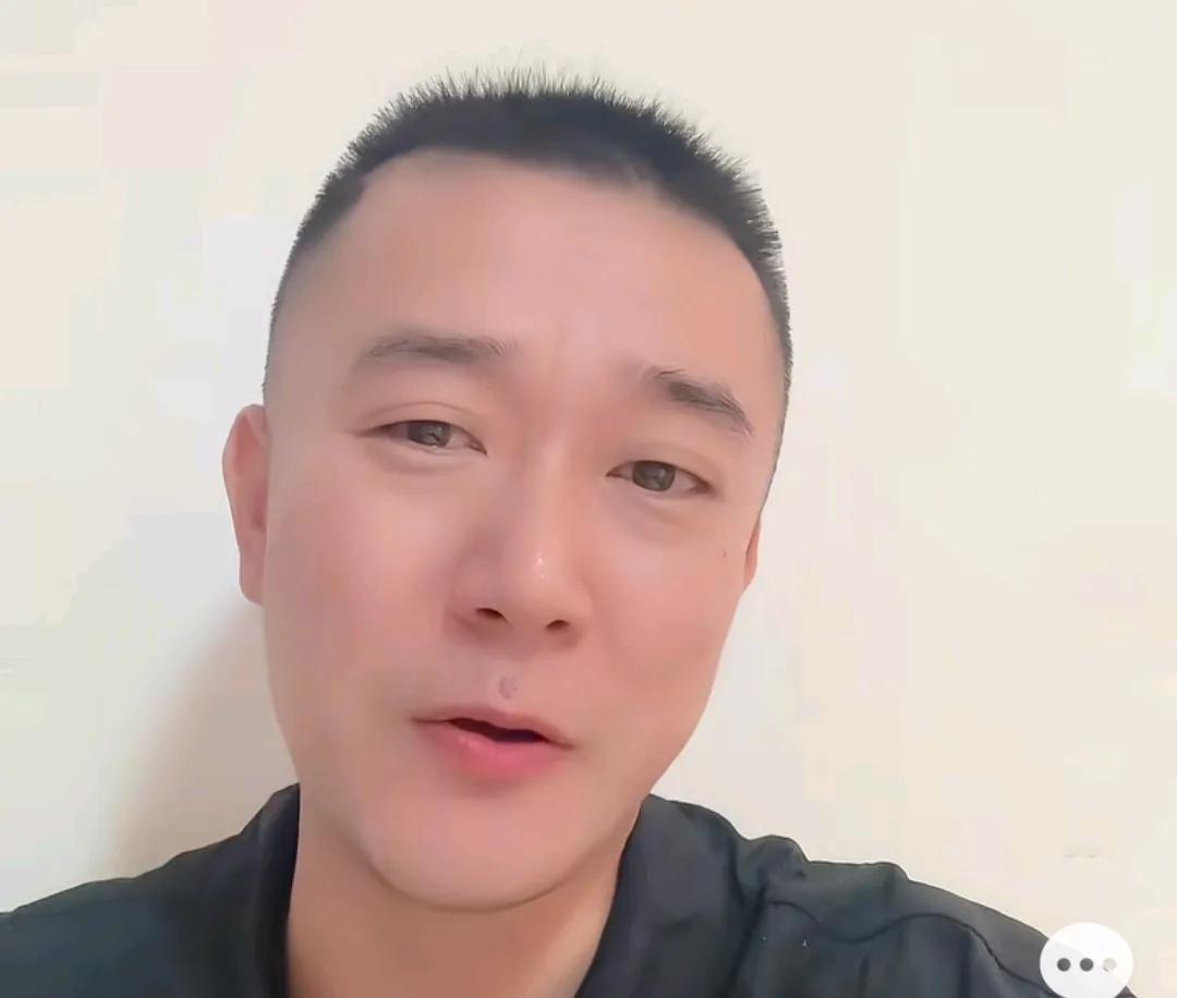 媒体人左海涛担忧，在唐田上任后，山东泰山球迷对球队的期望太高了。在直播中，媒体