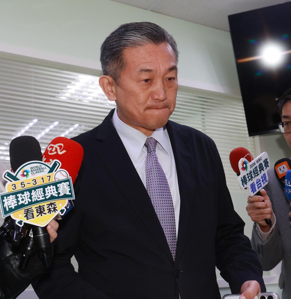 王定宇再卷入桃色风暴，台网友感叹：厉害的是，原配还在服务处任职民进党“立委”王