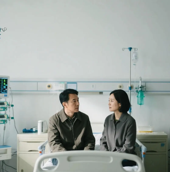 河南一位姑娘得了白血病，家里人全跑了，就她山东对象于维澎一直守着。俩人处了6年，