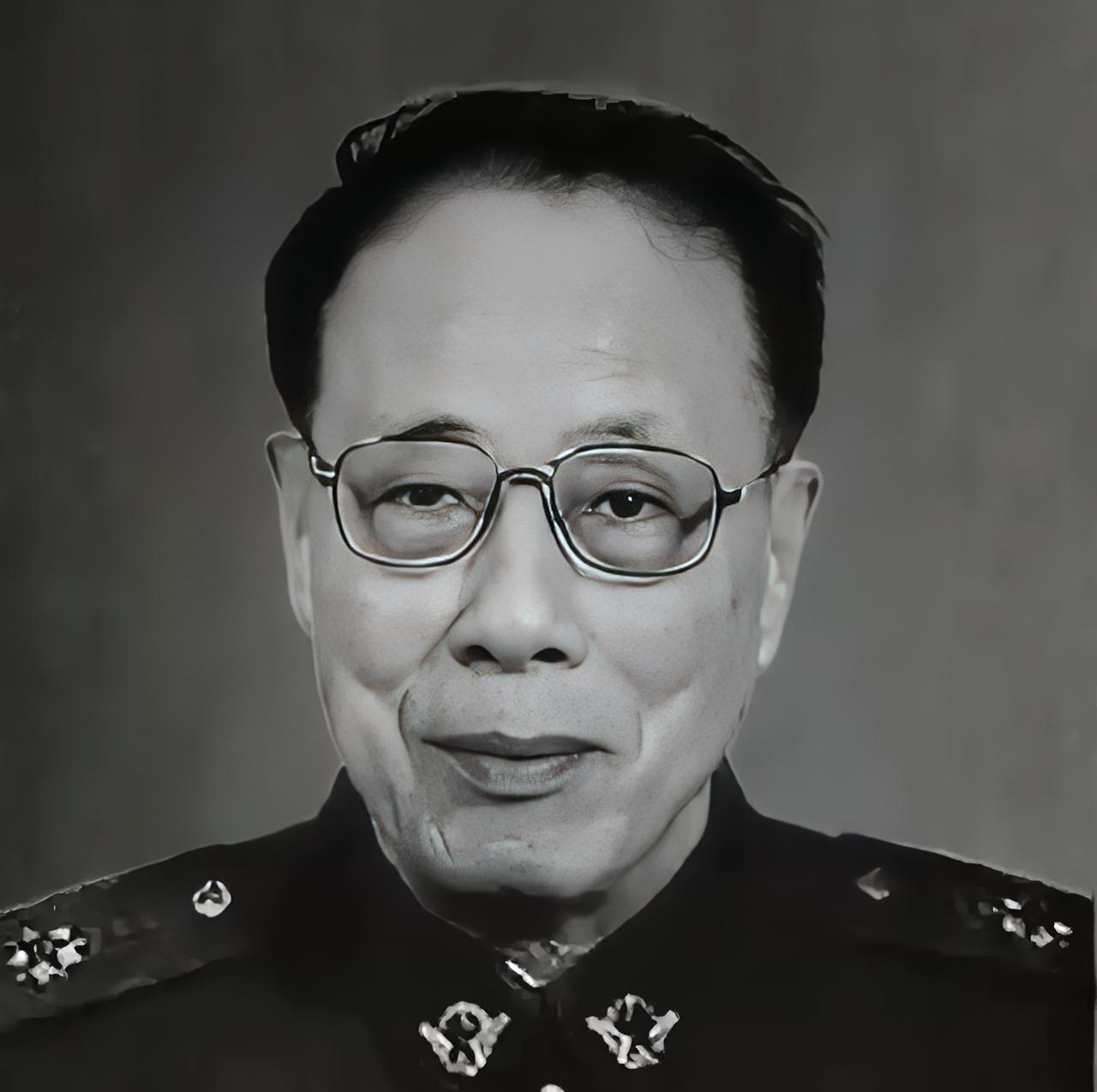 中国科学院院士，北斗卫星的创始人，是他令我们拥有了自己的导航系统！请你停留片刻