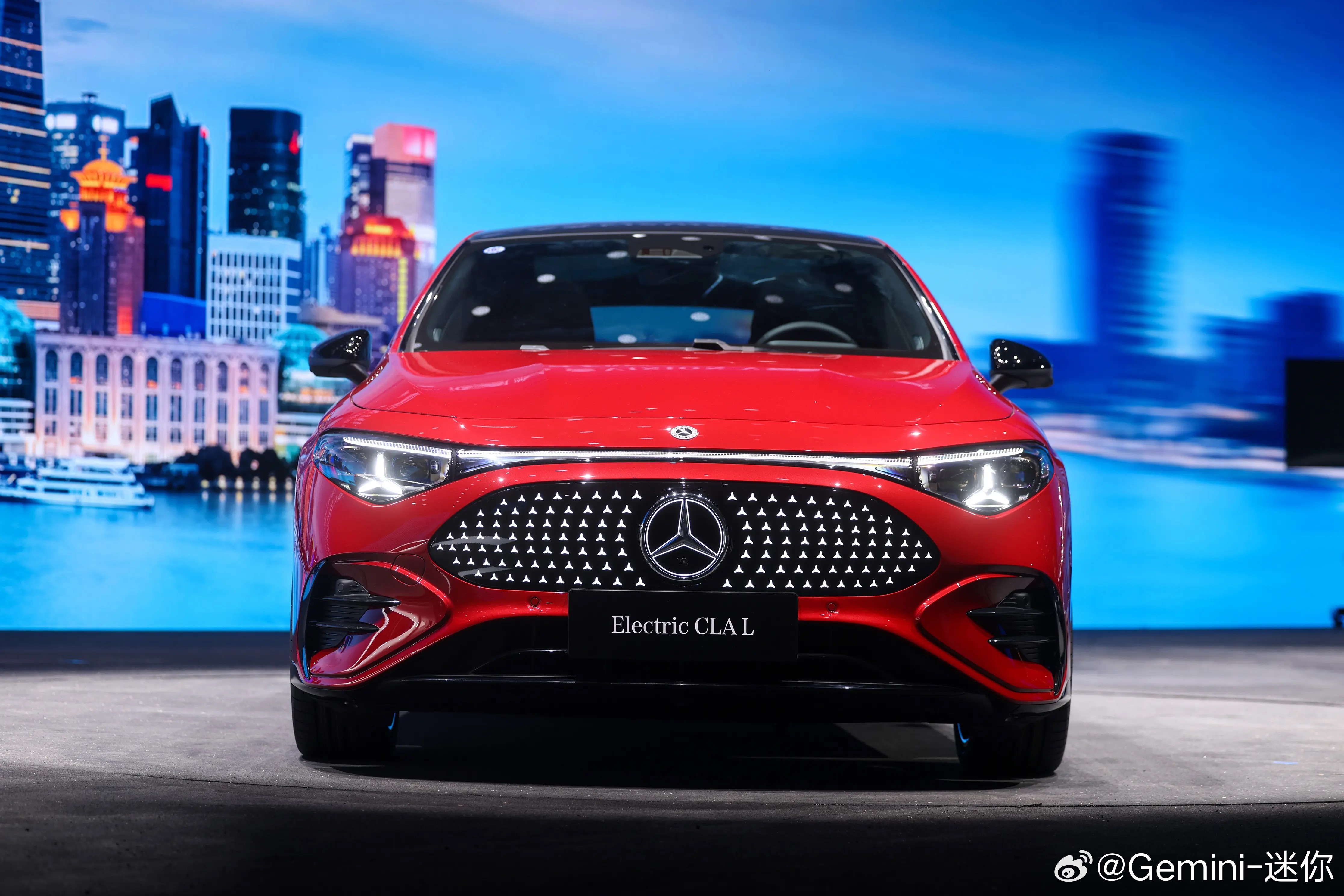 奔驰的纯电又来了，这次叫CLAEV，不叫EQ了，也希望别再像EQ一样“火”了，