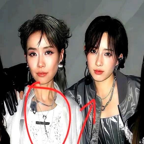 58岁女明星在后台用矿泉水瓶撸铁你敢信？叶童这次真的把“逆龄生长”玩出新高度
