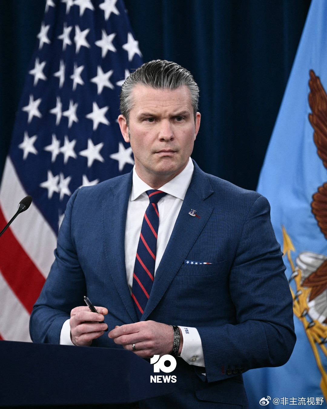 现在美国的各种奇葩新闻越来越多了，如果不提人名和国家等等关键词，还真难以分清是美