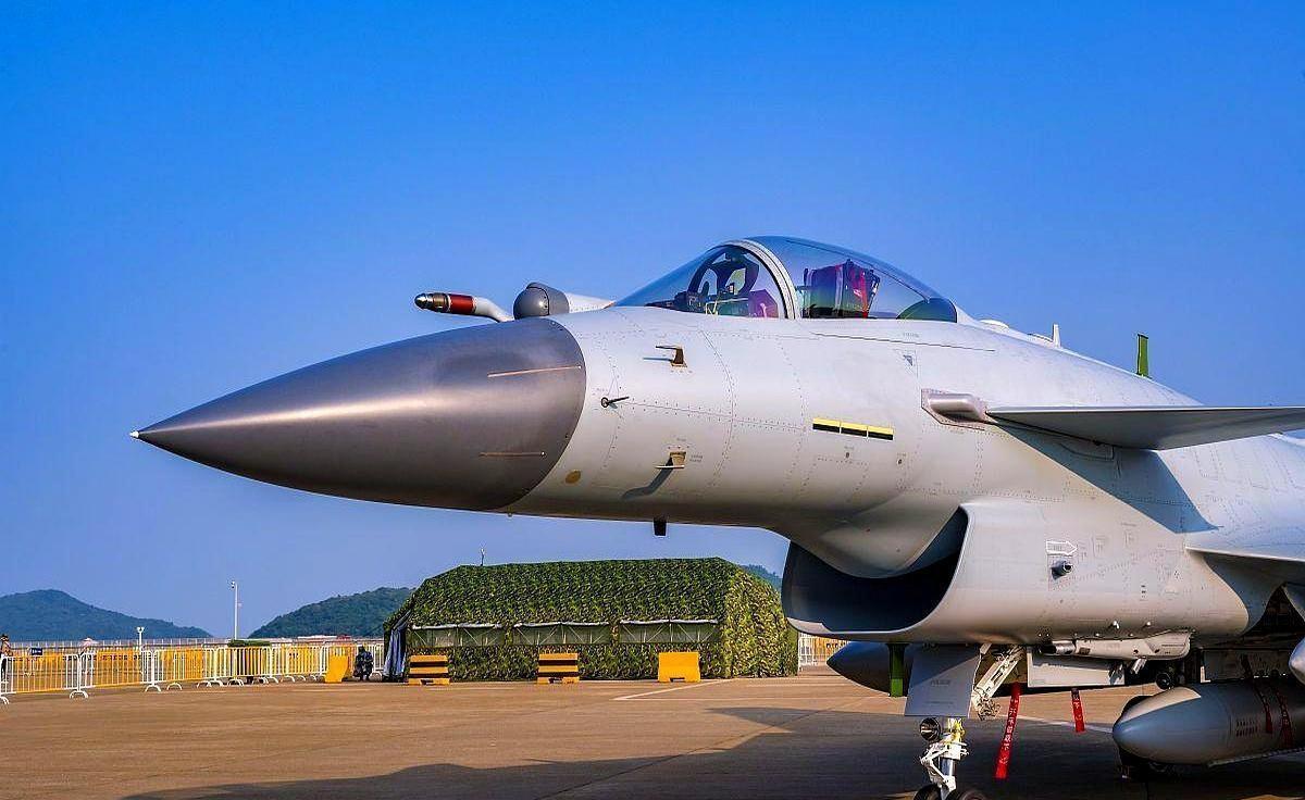 最近一则消息在国际军贸圈子里引起了不小的波澜。印尼国防部会议室里，军官们