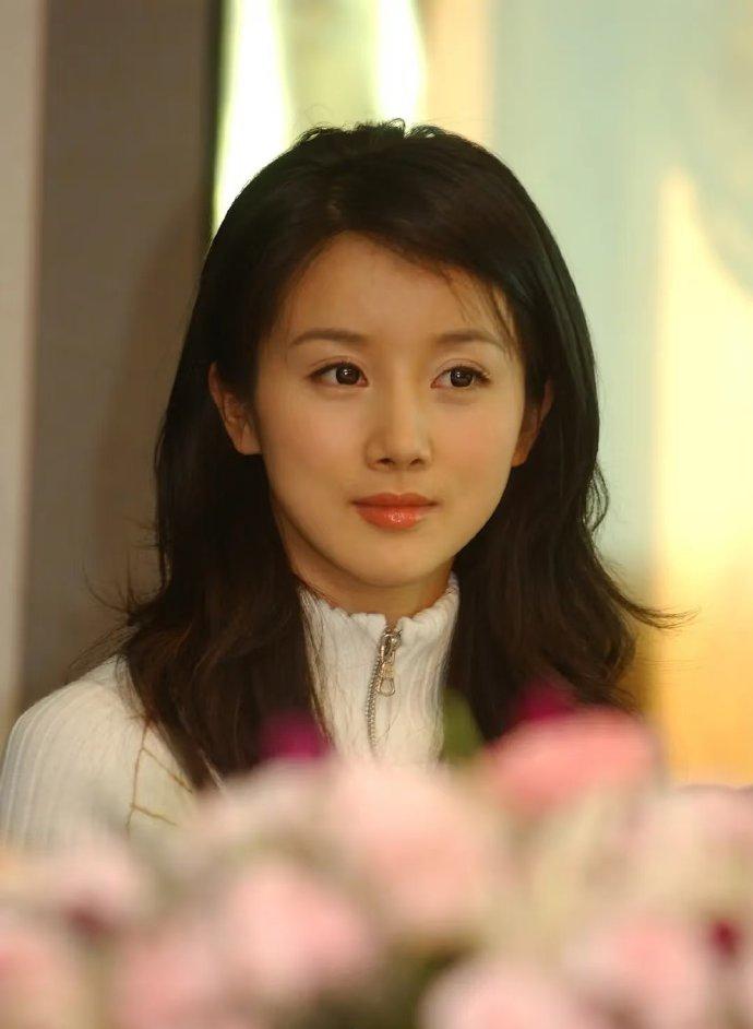 这可是比当时韩剧女主还美的一张脸呐，果然只能活在回忆里