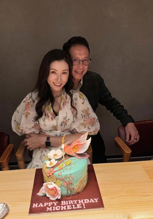 现年54岁的「大美人」李嘉欣（Michele）与富商许晋亨结婚16年，婚后一直养