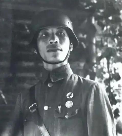 1949年，谢晋元的遗孀向陈毅要了一个房子，陈毅就把吴淞路466号送给她，几天后