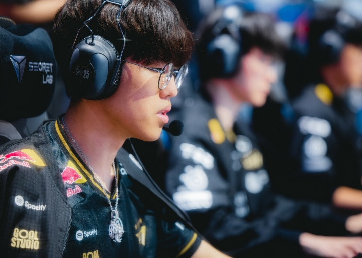 Oner: 队伍内部对竞技状态不满意;AL不像传统LPL队伍 他们团战打得很好